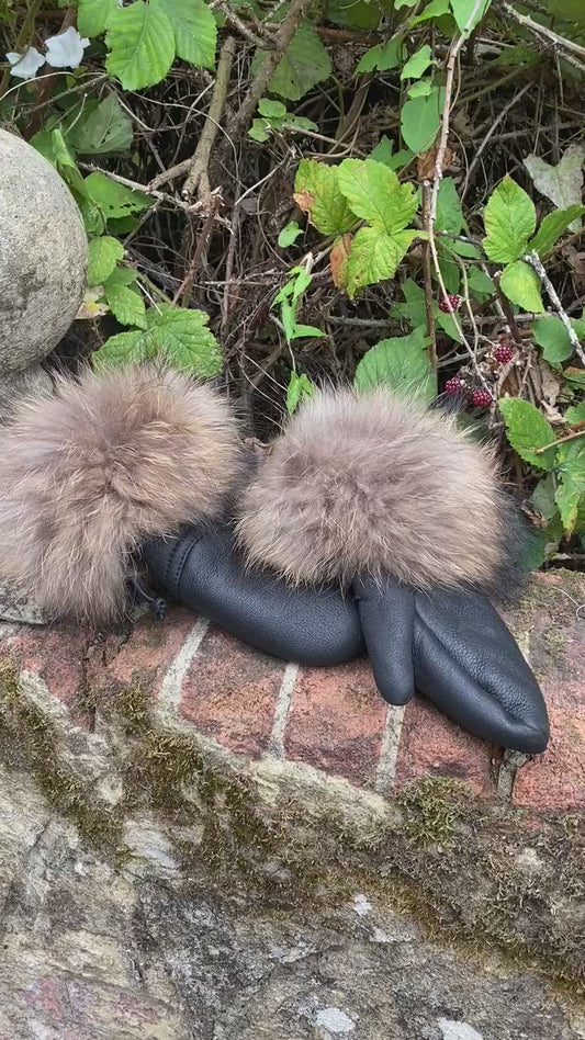 Women's Sheepskin Gloves with Fur Trimming